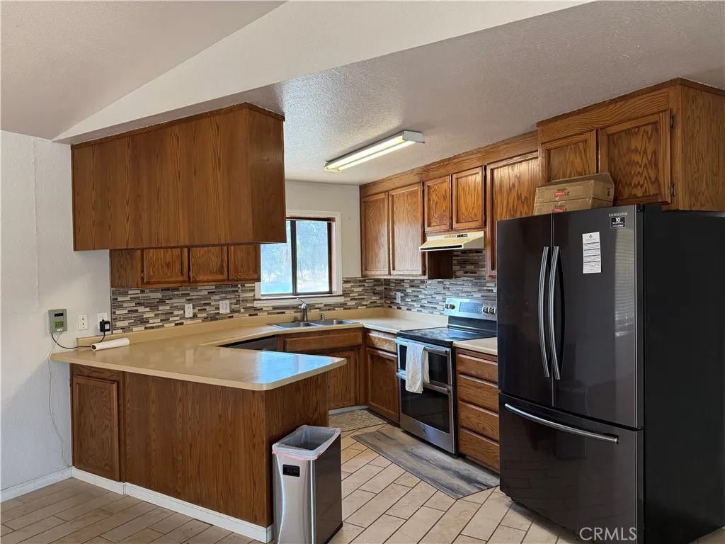 16185 Caribou Road Cottonwood, CA 96022 - Photo 2 of 21 Kitchen