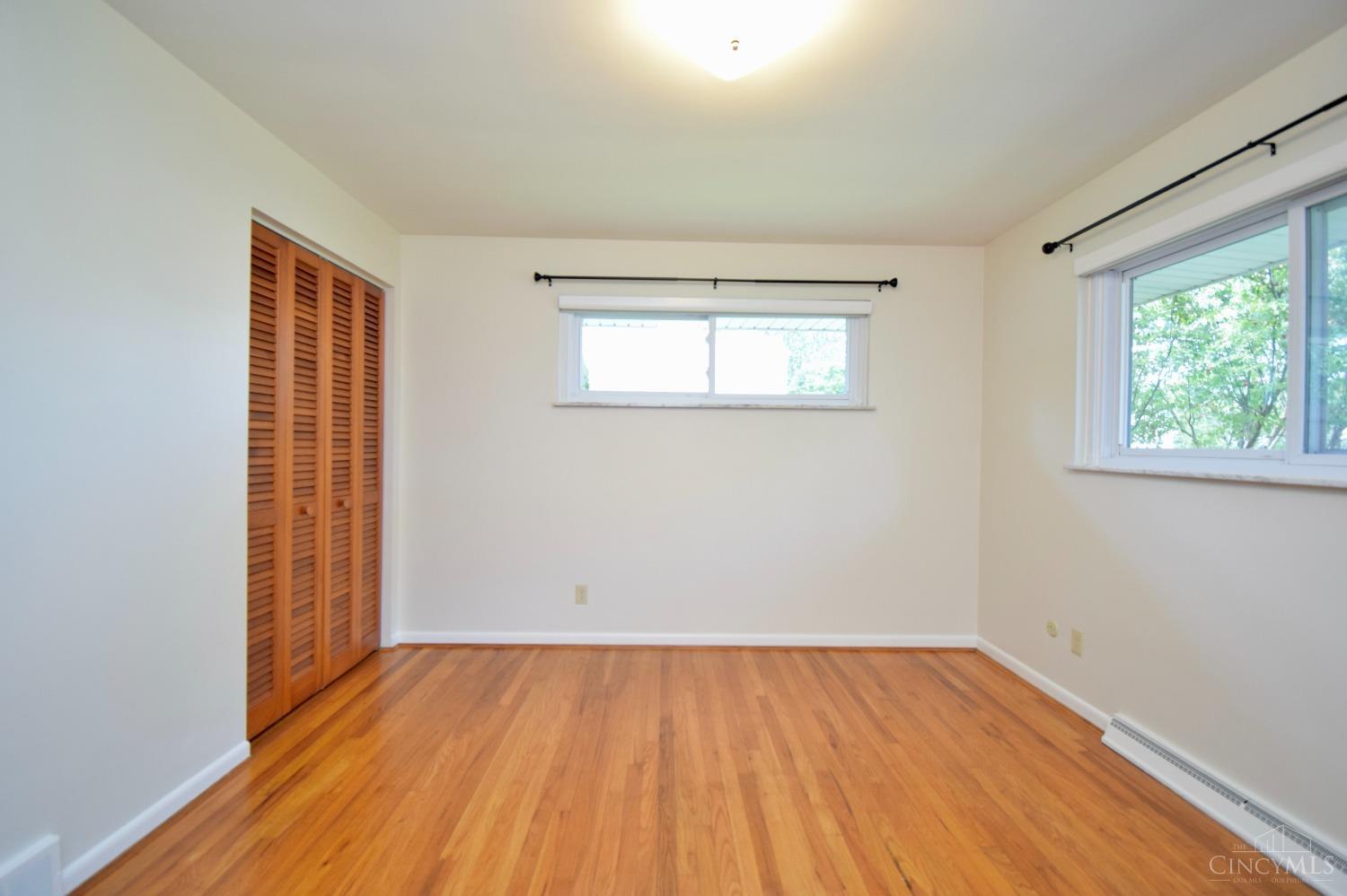 3137 Compton Road Cincinnati, OH 45251 - Photo 19 of 37