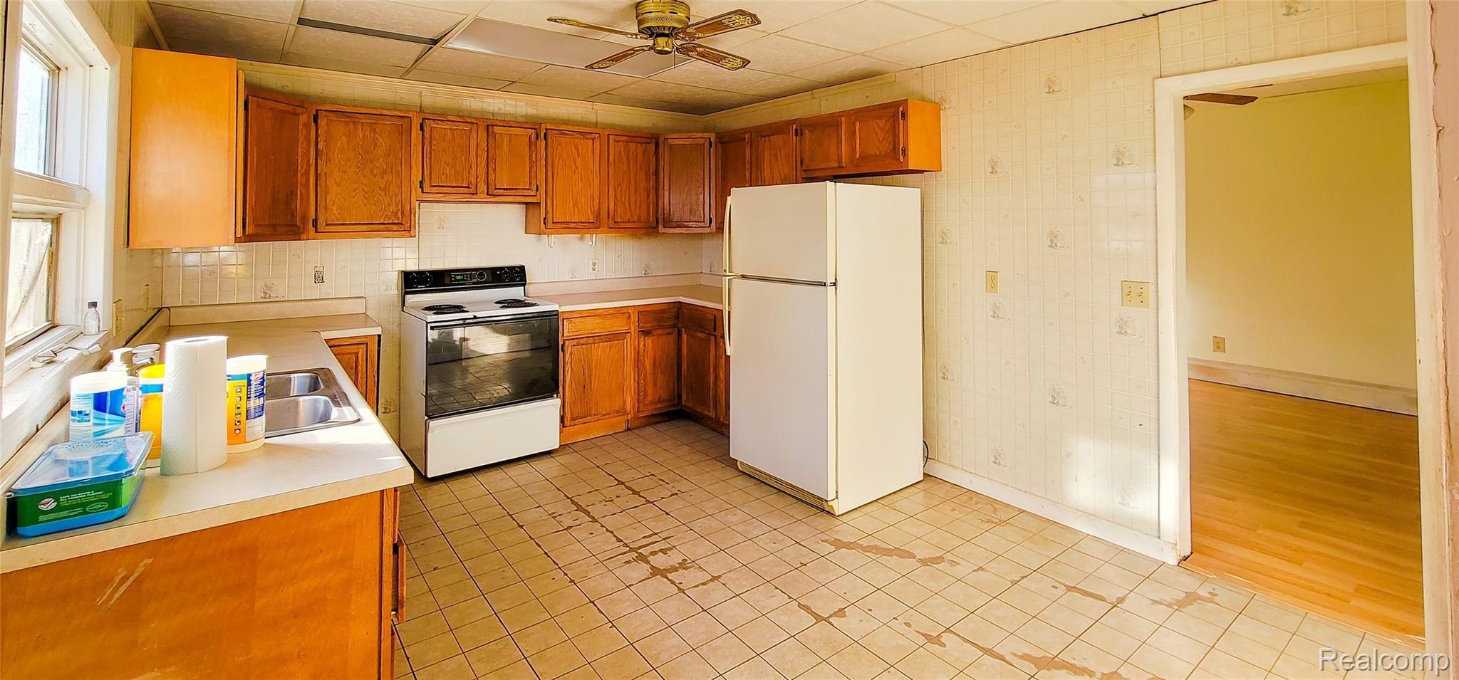 9221 North Lapeer Road Mayville, MI 48744 - Photo 24 of 34 9221 Lapeer Rd Sherie-150217.jpg