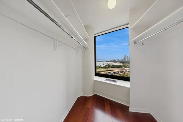 $2,700 | 155 North Harbor Drive, Unit 509, Chicago, IL 60601