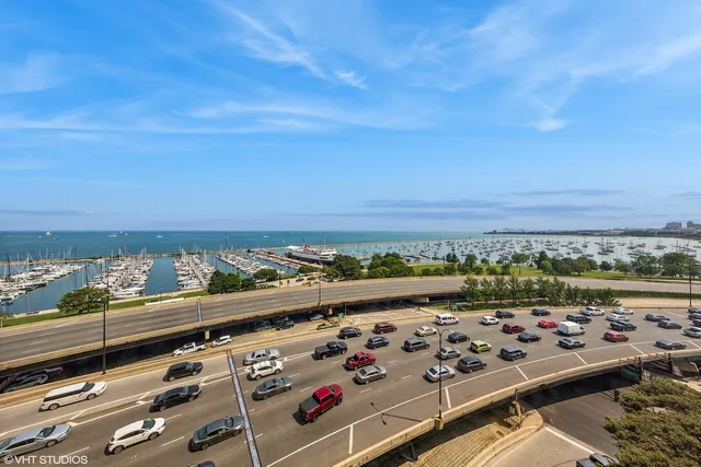 $2,700 | 155 North Harbor Drive, Unit 509, Chicago, IL 60601