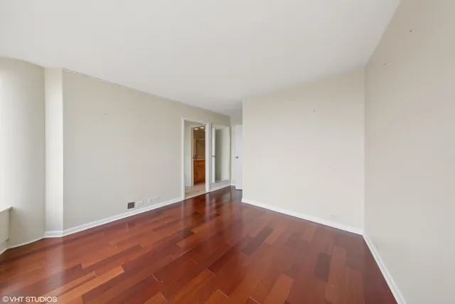 $2,700 | 155 North Harbor Drive, Unit 509, Chicago, IL 60601