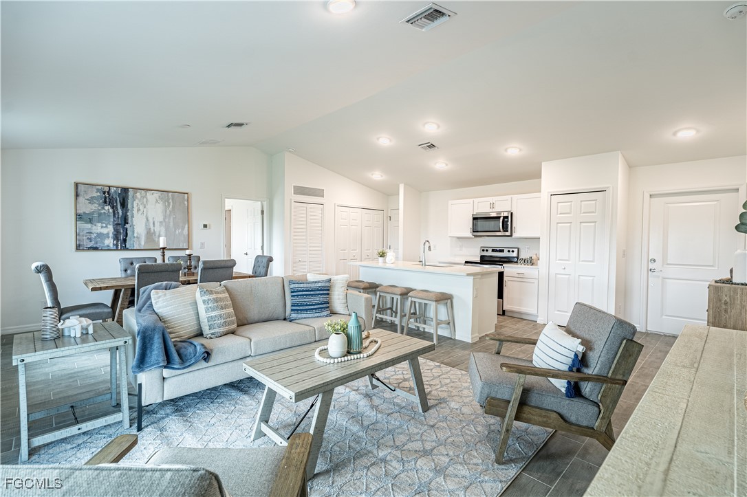 2906 51st Street Southwest Lehigh Acres, FL 33976 - Photo 4 of 9