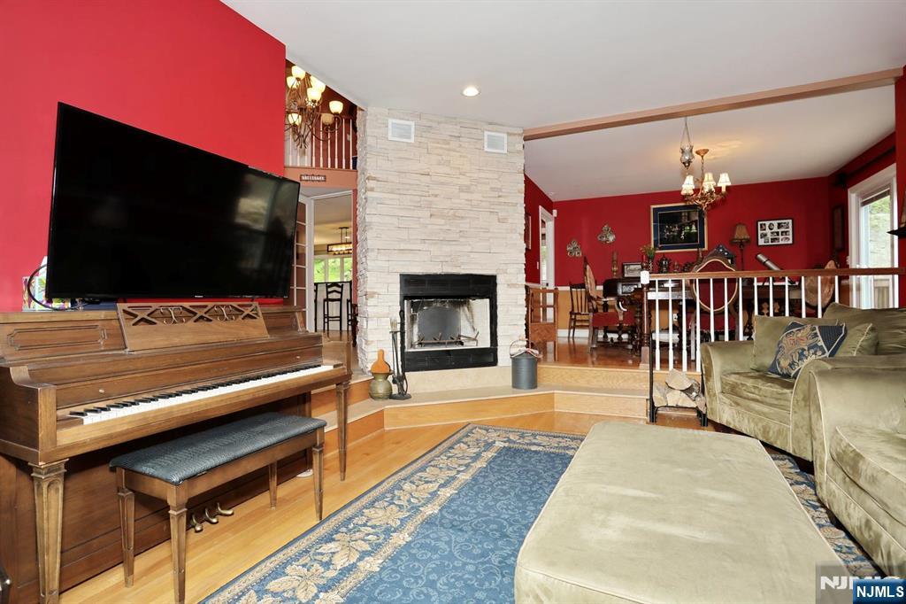 121 Magee Road Ringwood, NJ 07456 - Photo 9 of 49 Gallery Image 9