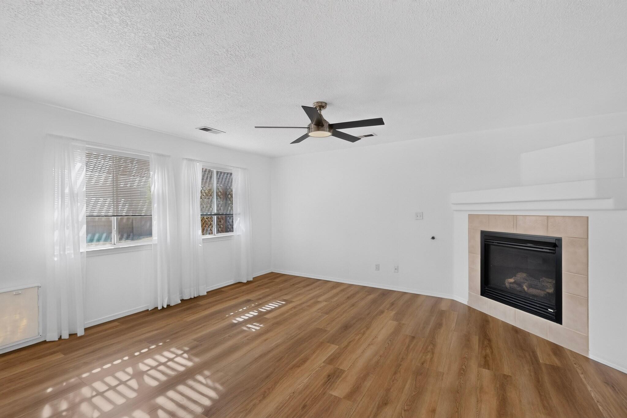6113 Wildflower Pass Drive Northeast Rio Rancho, NM 87144 - Photo 9 of 52 Gallery Image 9