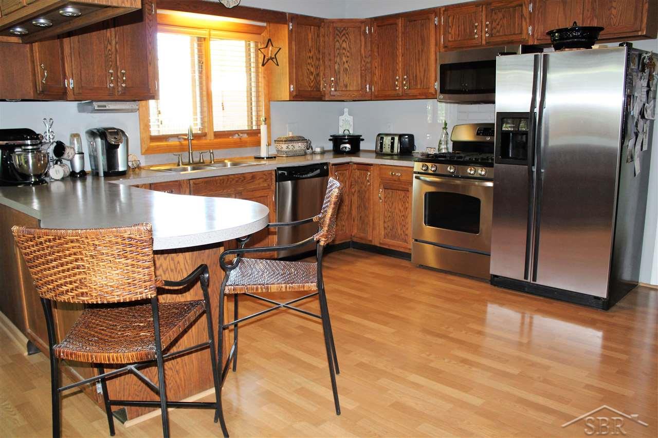 9101 Sheridan Road Burt, MI 48417 - Photo 7 of 21 31348416-6.JPG