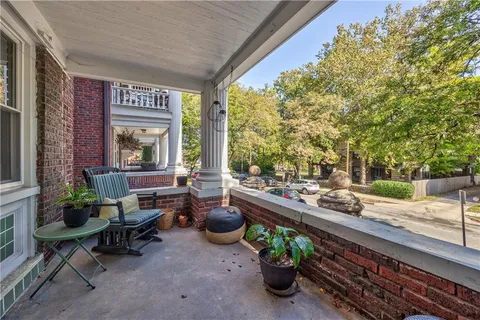 $215,000 | 4314 Oak Street, Unit 1N, Kansas City, MO 64111