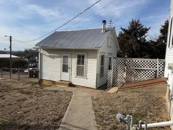 $199,000 | 711 Mill Street, Mound City, MO 64470