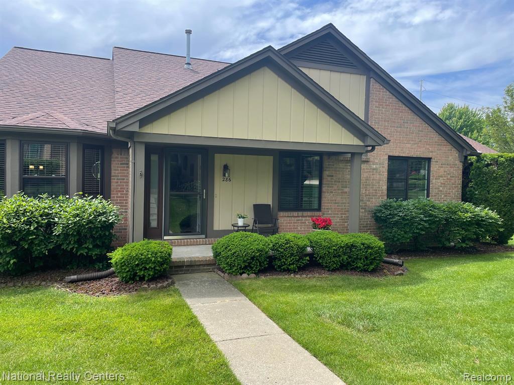 286 Meadow Bridge Drive Rochester Hills, MI 48307 - Photo 1 of 35