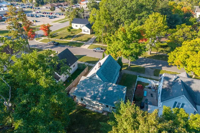 $184,900 | 607 Maple Street, Cadillac, MI 49601