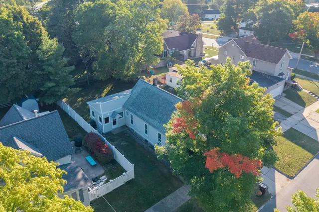 $184,900 | 607 Maple Street, Cadillac, MI 49601