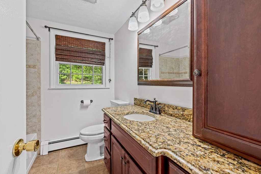 17 Old Wood Road Framingham, MA 01701 - Photo 13 of 18