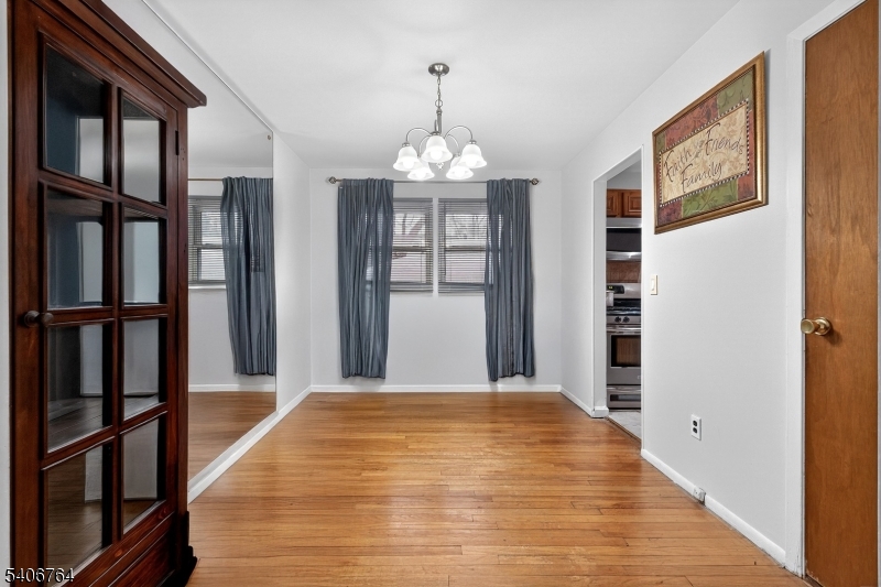 14 Arthur Street Roselle, NJ 07203 - Photo 7 of 27