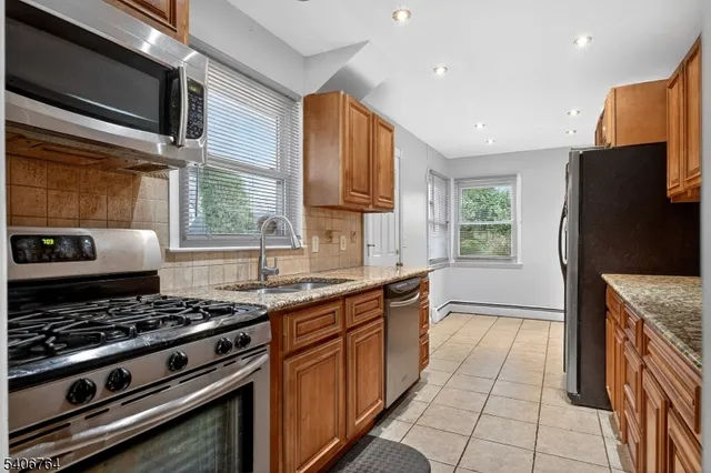 $489,000 | 14 Arthur Street, Roselle, NJ 07203