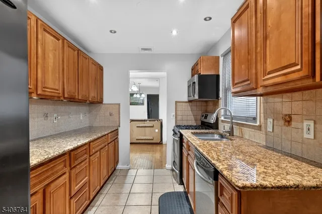 $489,000 | 14 Arthur Street, Roselle, NJ 07203