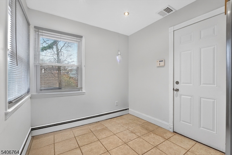 14 Arthur Street Roselle, NJ 07203 - Photo 10 of 27