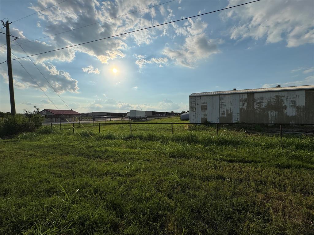 13625 Reeder Road Forney, TX 75126 - Photo 6 of 18 a view of a big yard
