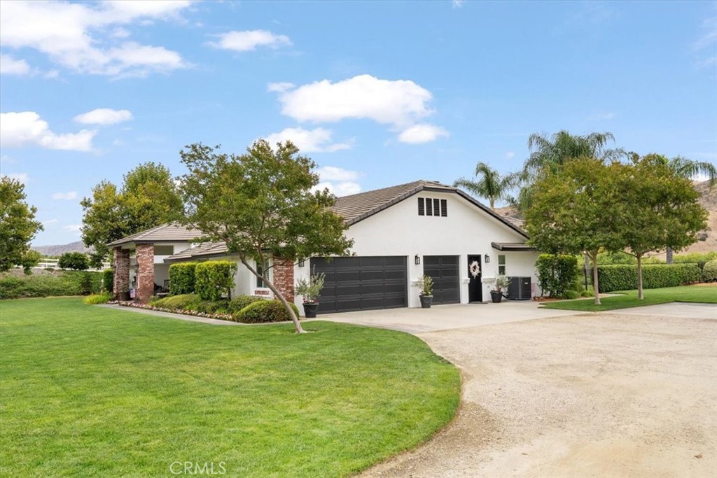 28845 Live Oak Canyon Road Redlands, CA 92373 - Photo 6 of 39