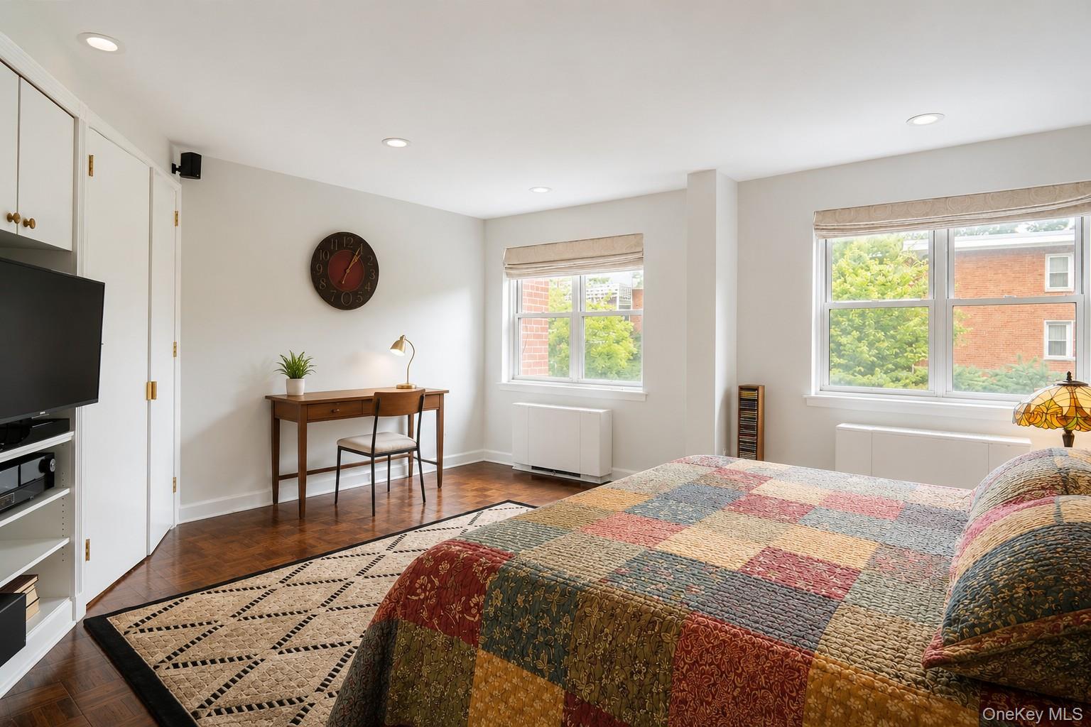 180 South Middle Neck Road, Unit 1N Great Neck, NY 11021 - Photo 13 of 27