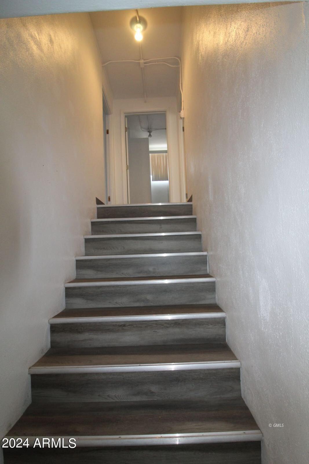 737 Live Oak Street Miami, AZ 85539 - Photo 8 of 9 1400273_lg
