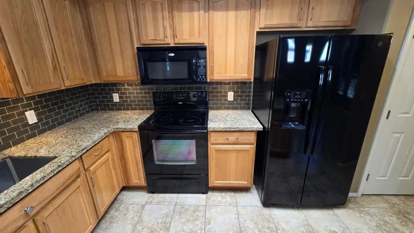 $1,895 | 16825 North 14th Street, Unit 21, Phoenix, AZ 85022