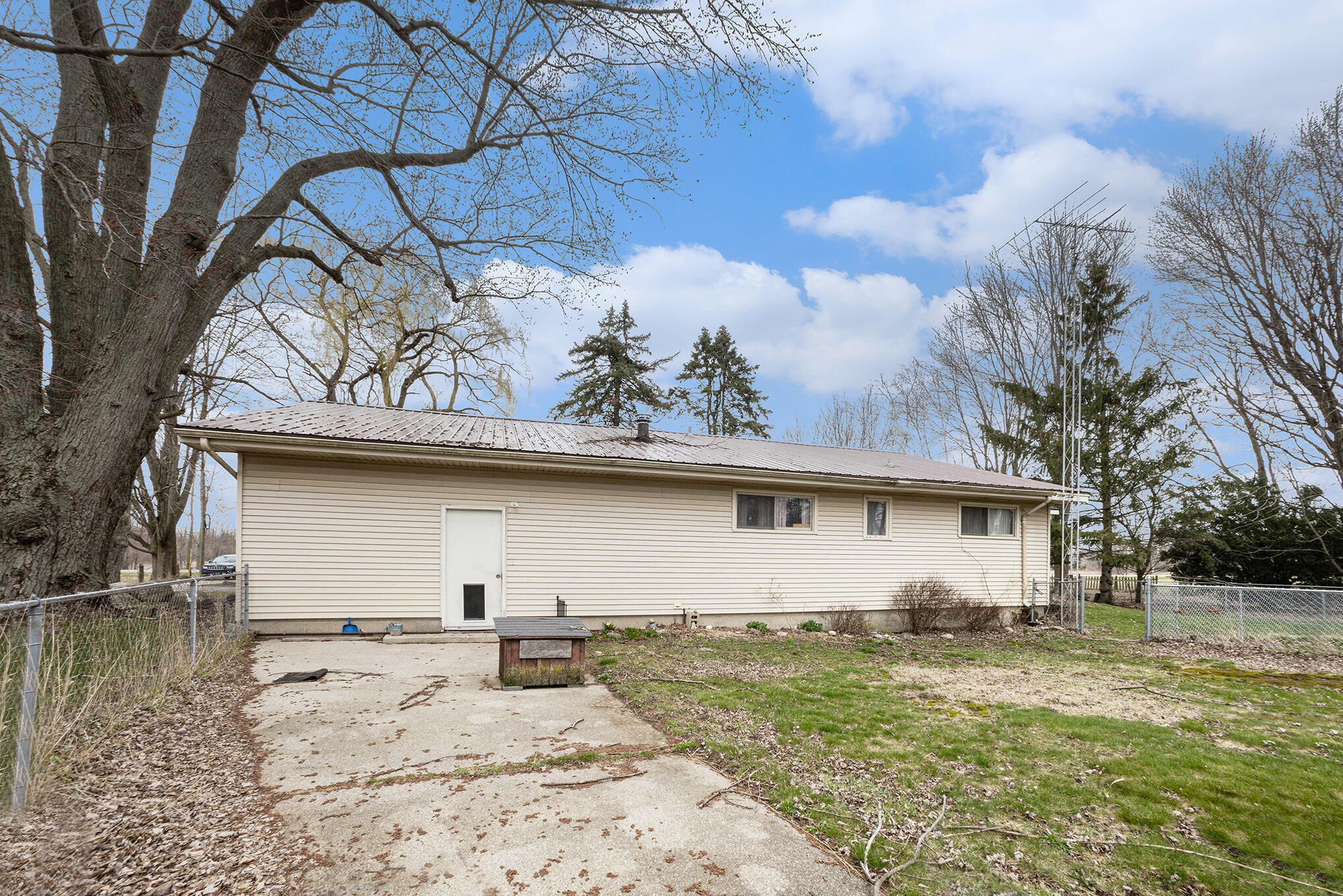 8813 Heights Ravenna Road Ravenna, MI 49451 - Photo 29 of 46 Fenced backyard