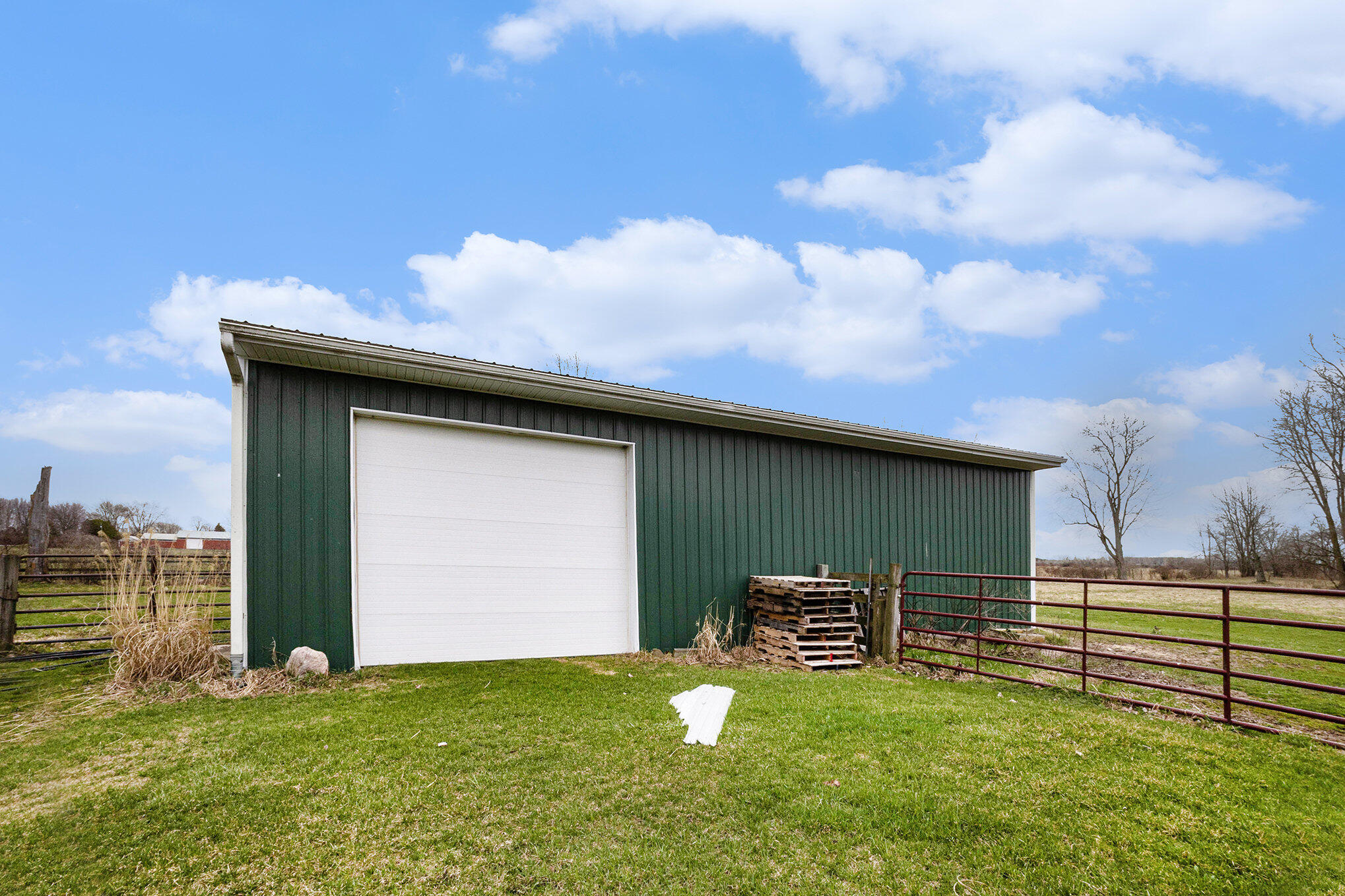 8813 Heights Ravenna Road Ravenna, MI 49451 - Photo 39 of 46 Run in shed.....