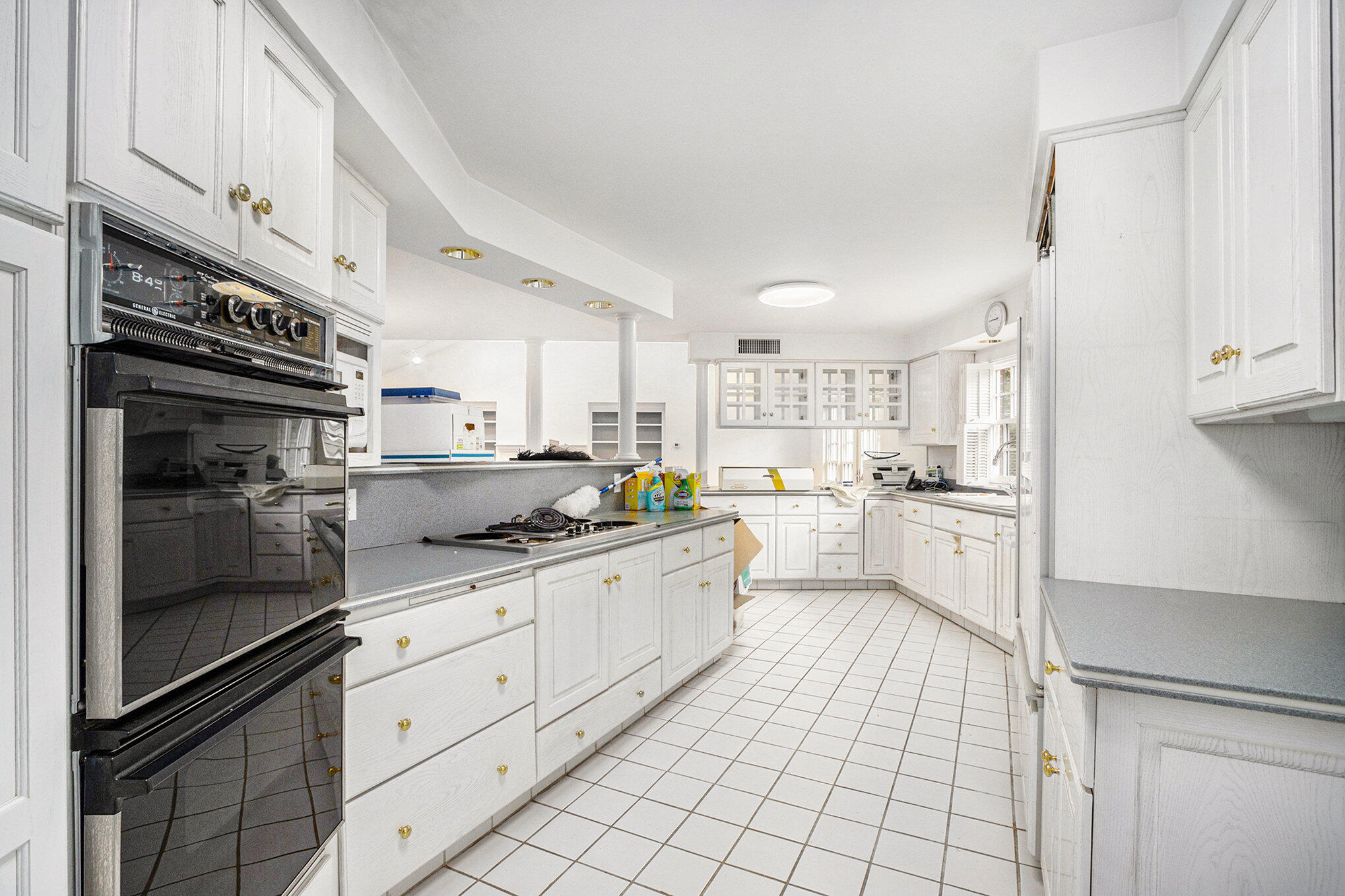 1734 Embury Road Kalamazoo, MI 49008 - Photo 10 of 22 010_1734embury_6_757