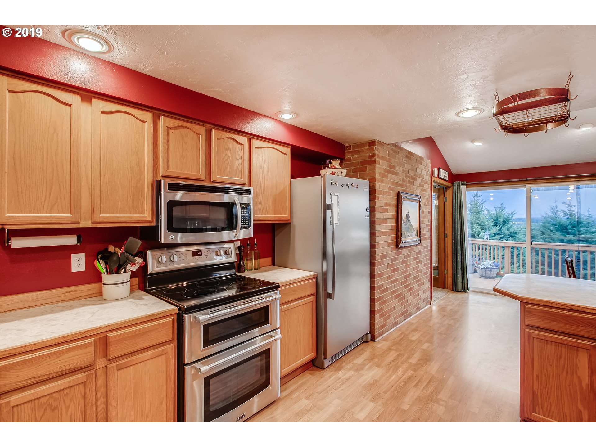 39747 Southwest Blooming Fern Hill Road Cornelius, OR 97113 - Photo 12 of 32 Gallery Image 12