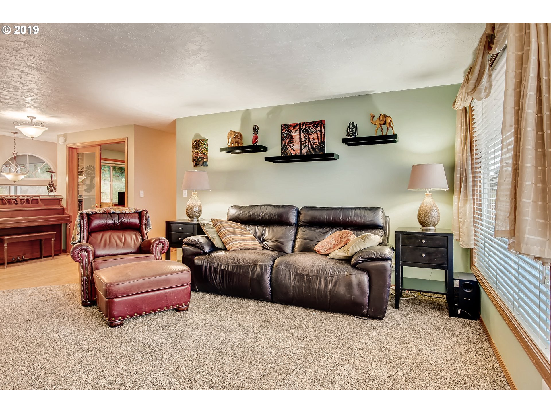 39747 Southwest Blooming Fern Hill Road Cornelius, OR 97113 - Photo 6 of 32 Gallery Image 6