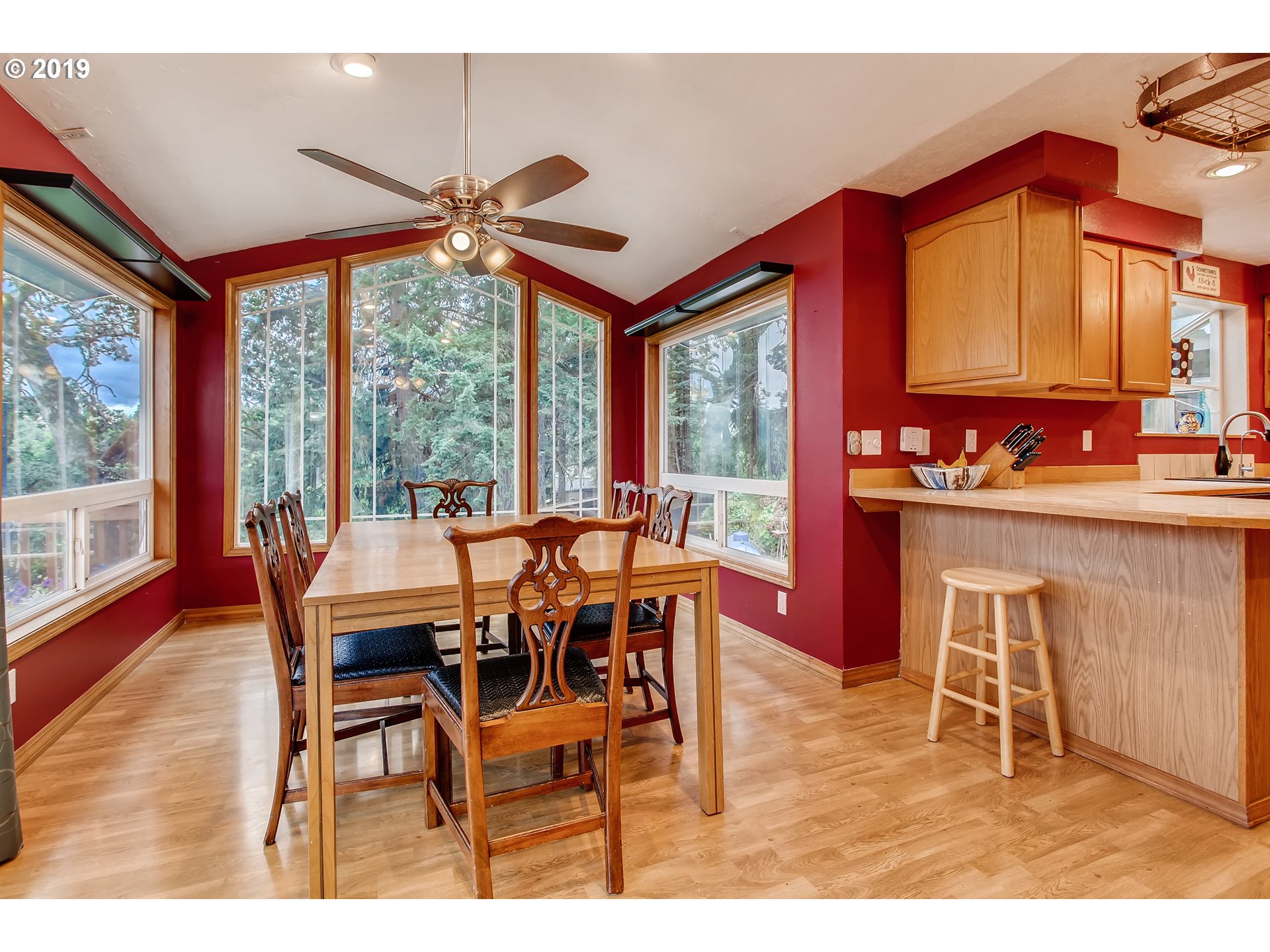 39747 Southwest Blooming Fern Hill Road Cornelius, OR 97113 - Photo 9 of 32 Gallery Image 9