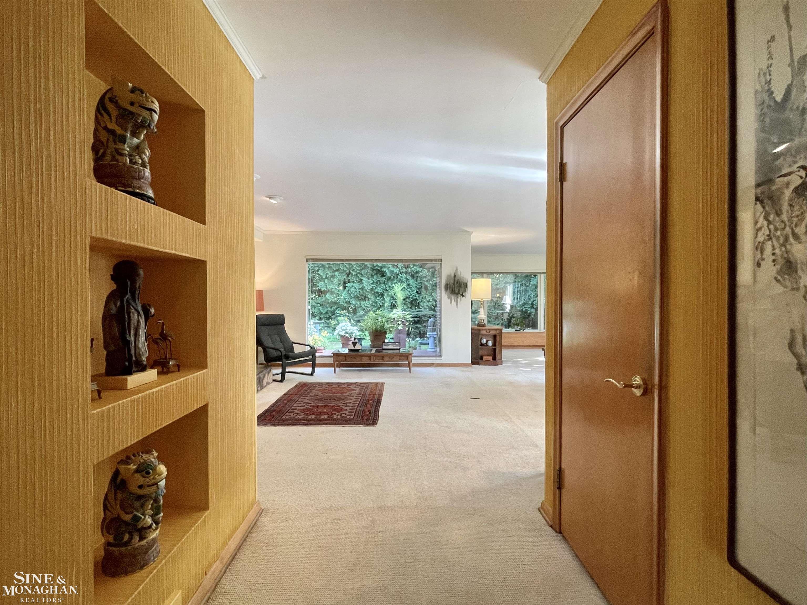 245 Stephens Road Grosse Pointe, MI 48236 - Photo 5 of 40 50152026-d3bc27d7-9358-448a-b798-8ff5105e2231.JPG