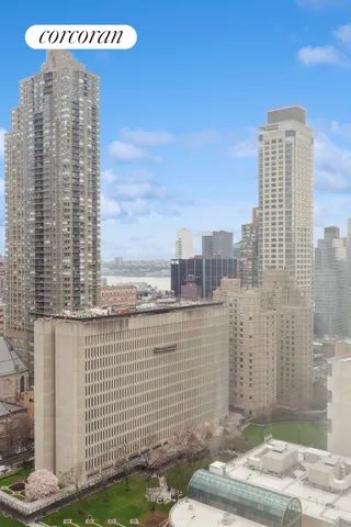 $1,275,000 | 61 West 62nd Street, Unit 27G | Upper West Side