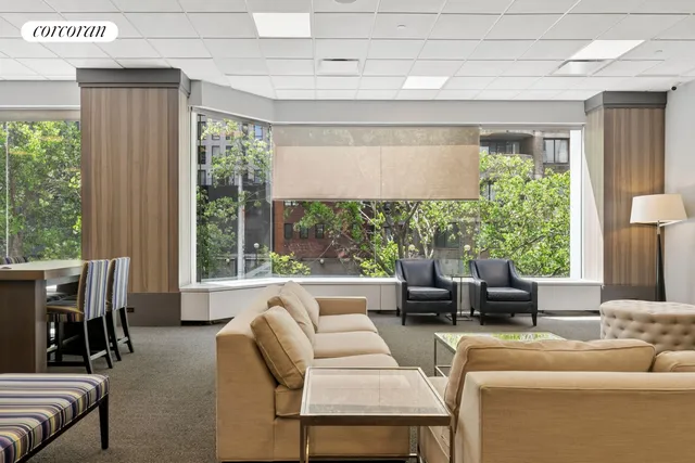 $1,275,000 | 61 West 62nd Street, Unit 27G | Upper West Side