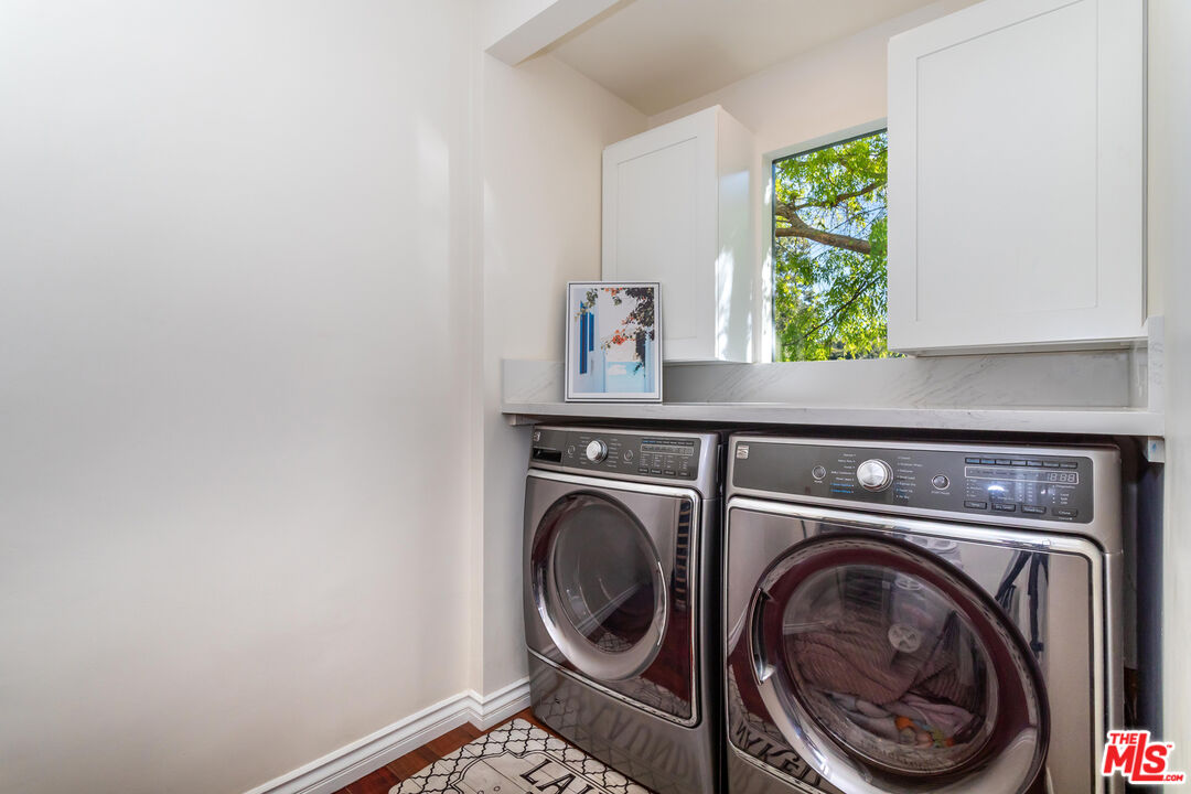 8606 Allenwood Road Los Angeles, CA 90046 - Photo 11 of 33