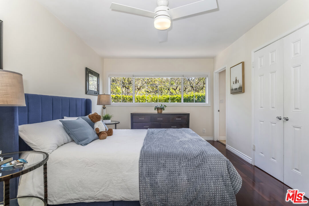 8606 Allenwood Road Los Angeles, CA 90046 - Photo 12 of 33