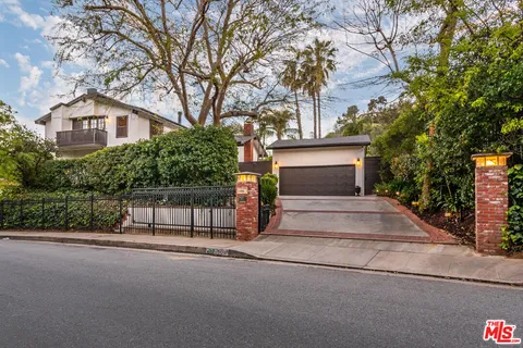 $3,000,000 | 8606 Allenwood Road, Los Angeles, CA 90046