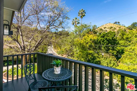 $3,000,000 | 8606 Allenwood Road, Los Angeles, CA 90046
