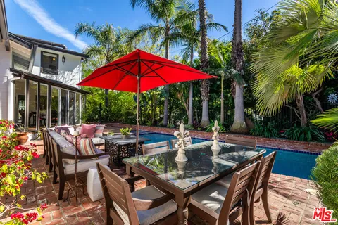$3,000,000 | 8606 Allenwood Road, Los Angeles, CA 90046