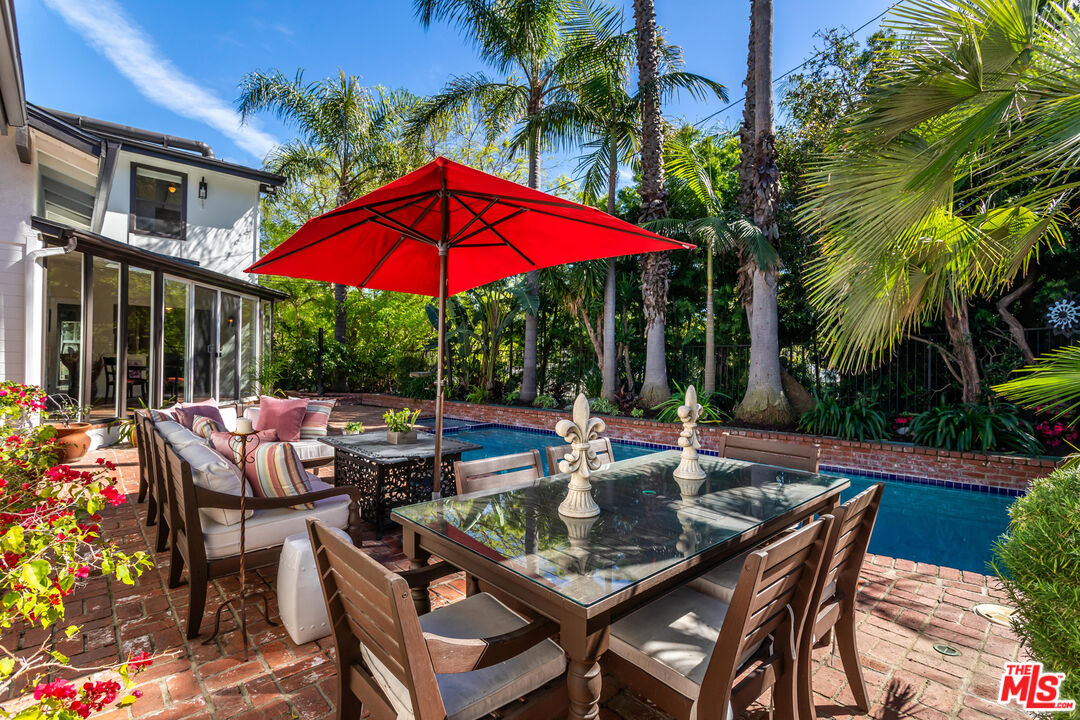 8606 Allenwood Road Los Angeles, CA 90046 - Photo 30 of 33