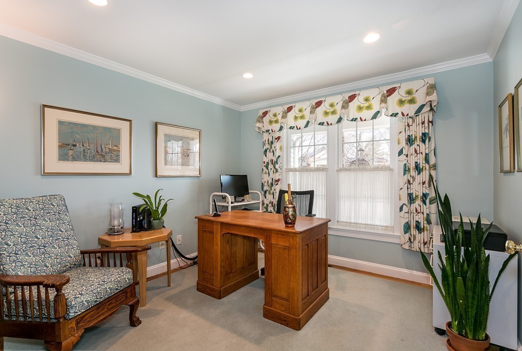 35 Parker Road Needham, MA 02494 - Photo 4 of 23 Gallery Image 4