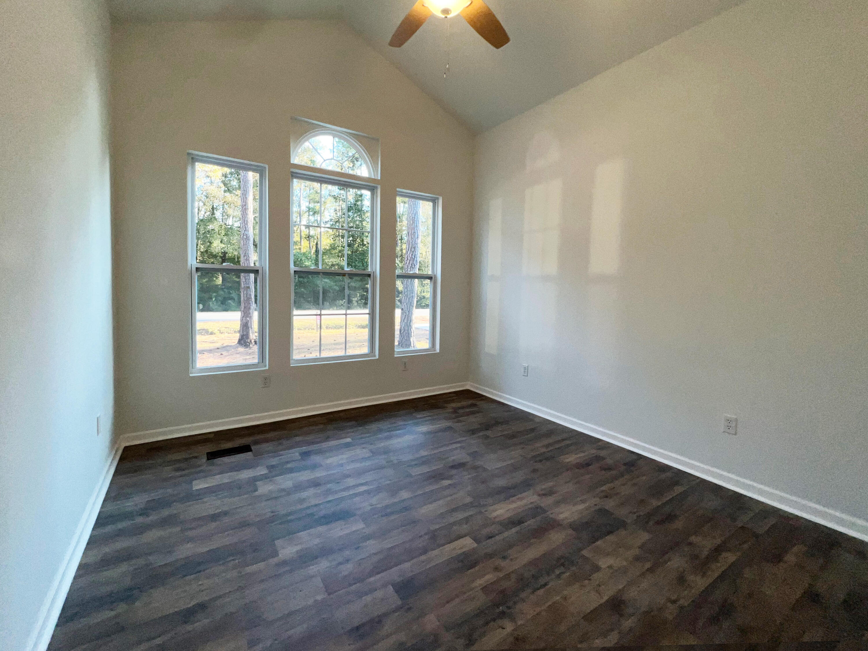 388 Emerald Street Walterboro, SC 29488 - Photo 9 of 43 IMG_1740
