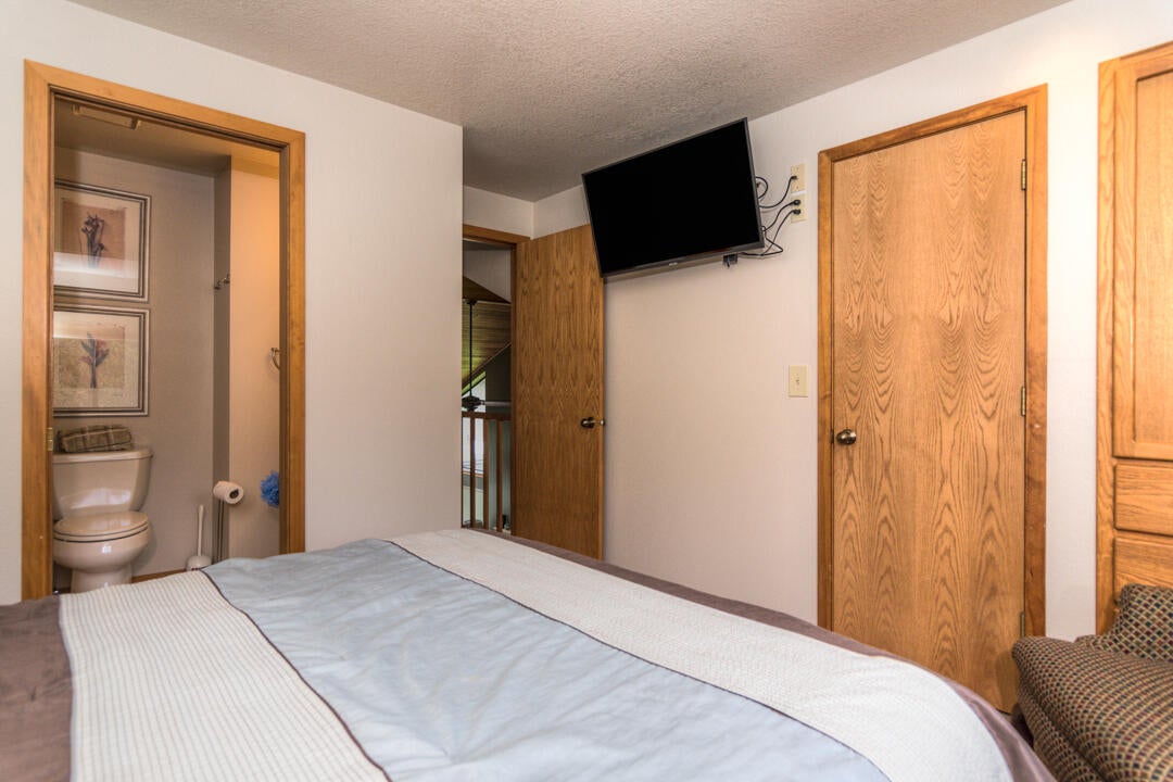 17710 West West Core Road, Unit 6 Sunriver, OR 97707 - Photo 22 of 27 Fairway Village Ln 6 (31 of 37)
