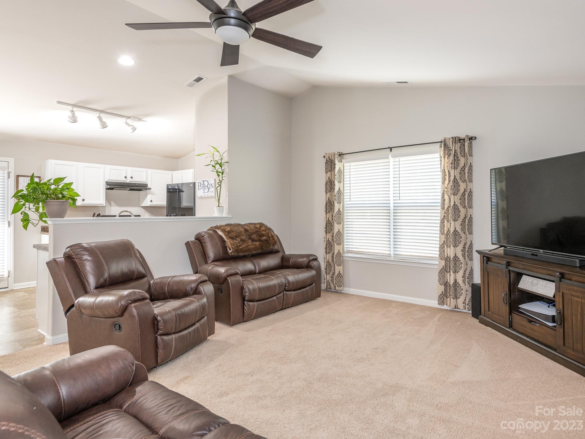 853 Finley Road Rock Hill, SC 29730 - Photo 5 of 14 Gallery Image 5