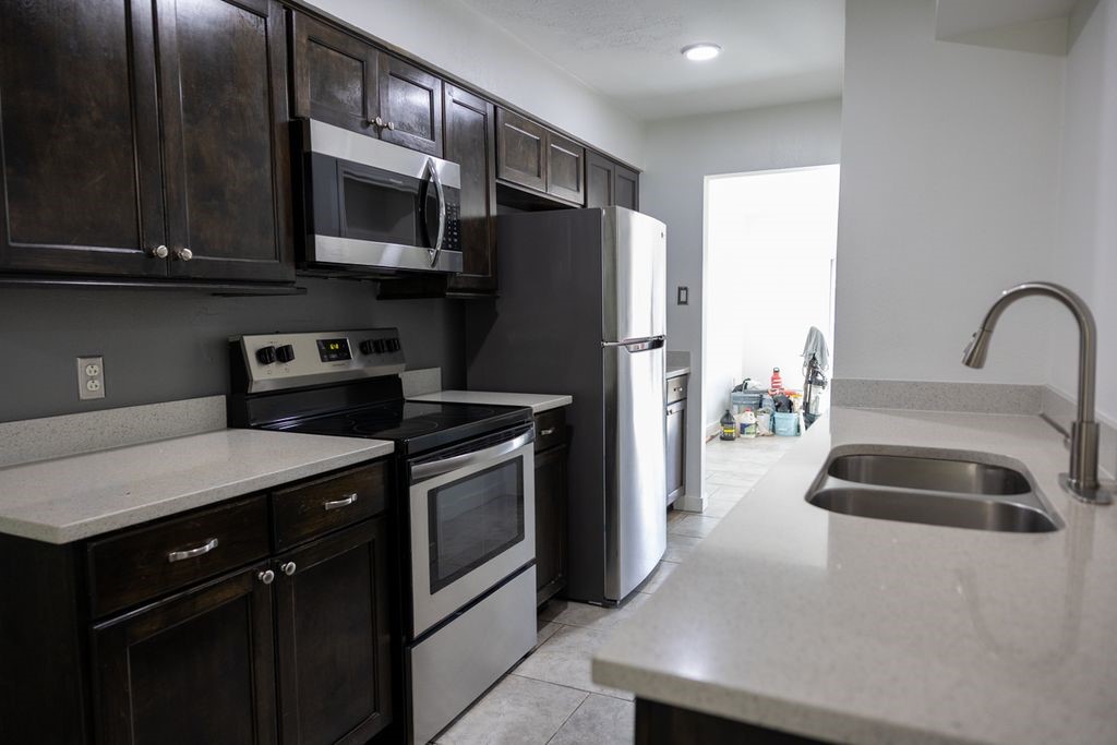 9517 Fondren Road Houston, TX 77074 - Photo 17 of 35 Gallery Image 17