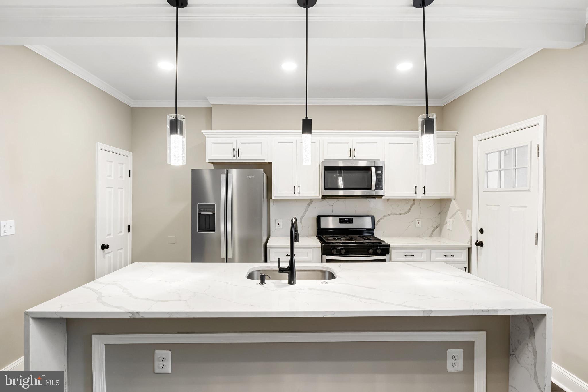 2233 Homewood Avenue Baltimore, MD 21218 - Photo 11 of 44