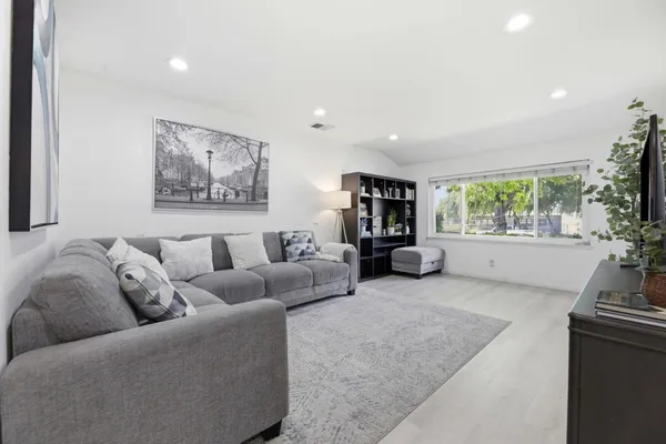 $4,700 | 1714 Woodridge Way, San Jose, CA 95127