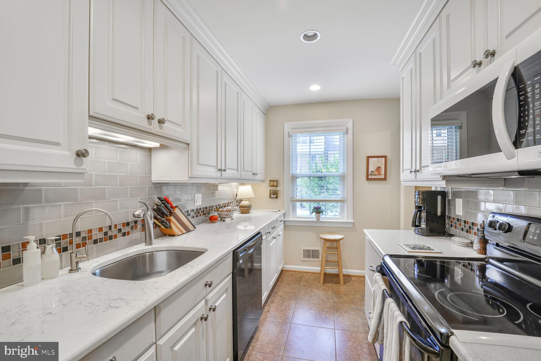 706 6th Street Southwest Washington, DC 20024 - Photo 8 of 29 Gallery Image 8