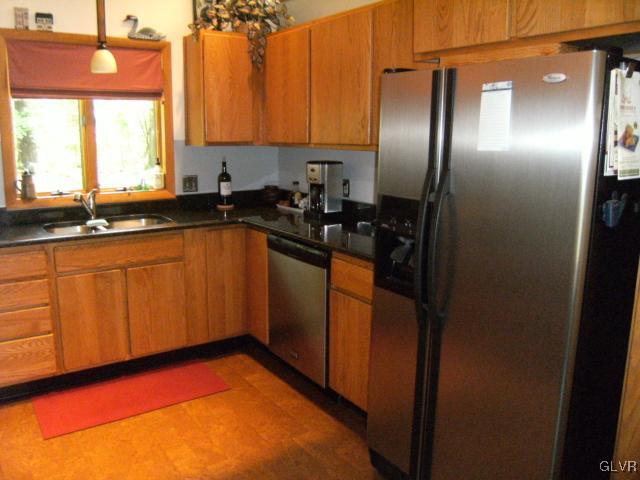3563 Oak Ridge Drive Slatington, PA 18080 - Photo 14 of 31 Gallery Image 14