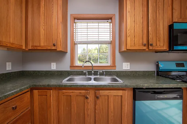 $289,000 | 16 Deer Creek Lane, St. Johnsbury, VT 05819